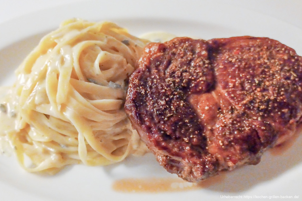 Ribeye mit Gorgonzolapasta