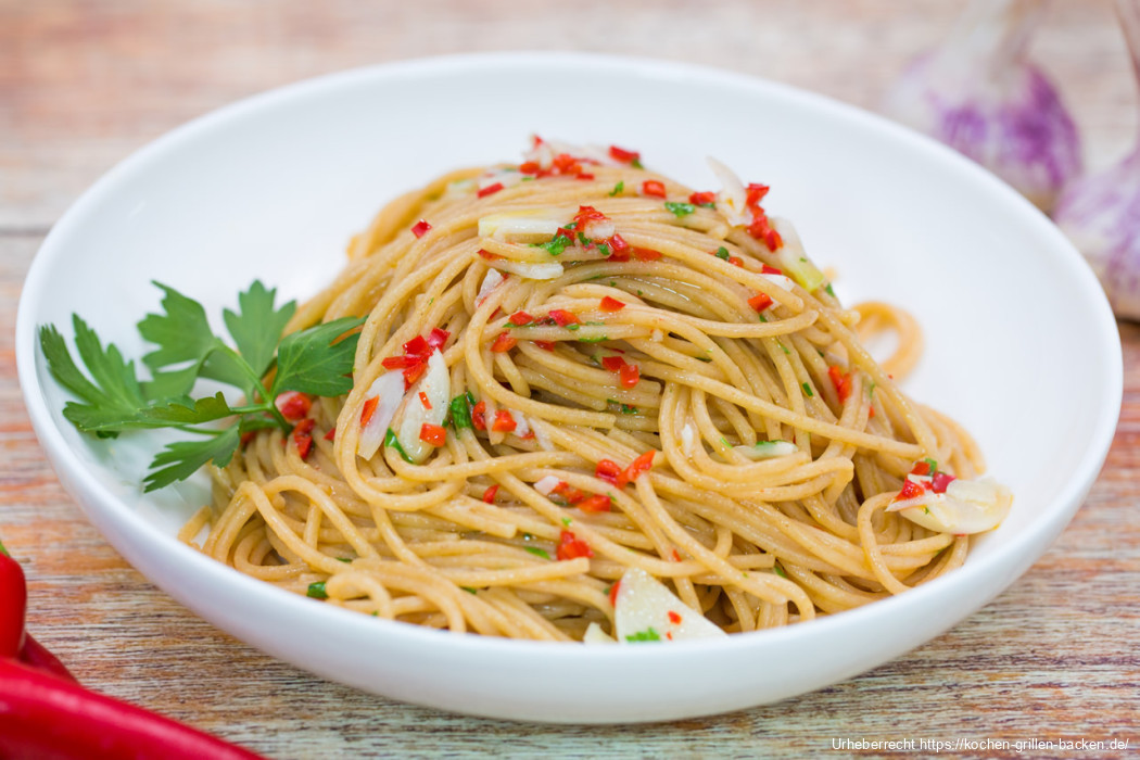 Spaghetti aglio olio  e peperoncino 
