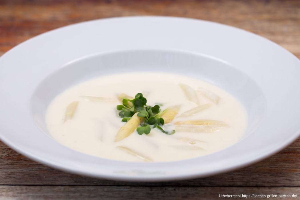 Spargelcremesuppe